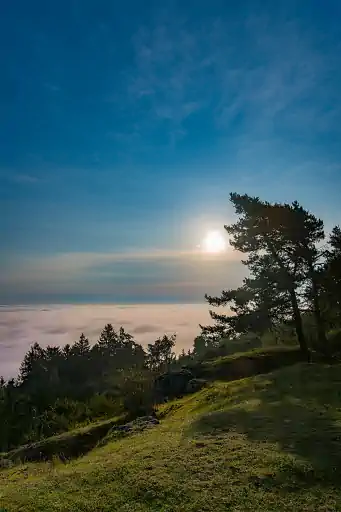 Sonnenaufgang Und Wolken Im Maintal